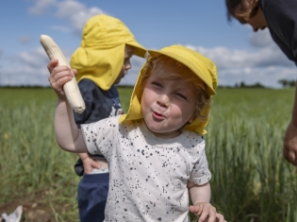 mini explorer with banana